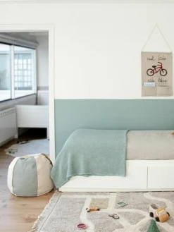 Handgefertigter Pouf Ball