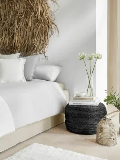 Handgefertigter Pouf Bono aus Jute