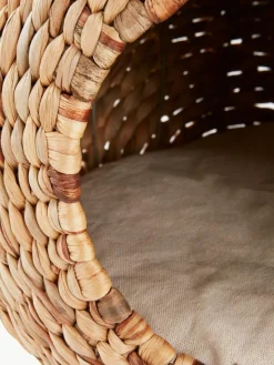 Handgefertigtes Haustierbett Niko