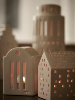 Handgefertigtes Lichthaus Urbania aus Keramik