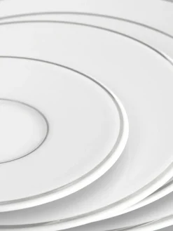 Handgefertigtes Porzellan-Geschirr-Set Vitruv mit handgemaltem Platinrand, 2 Personen (14-tlg.)