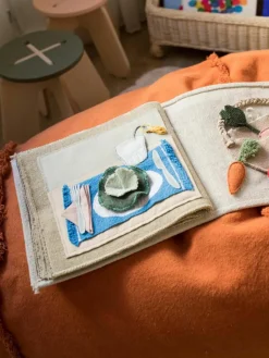 Handgefertigtes Spielzeug-Buch Cool Kids Eat Healthy