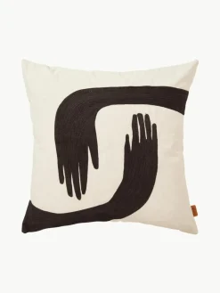 Handgesticktes Kissen Pose aus Bio-Baumwolle