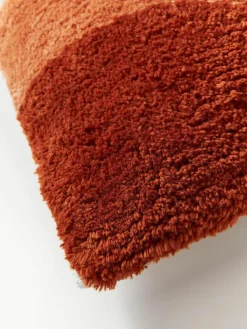 Handgetuftete Kissenhülle Malu mit Verzierungen