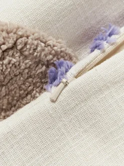 Handgetuftete Kissenhülle Coraline mit Verzierungen