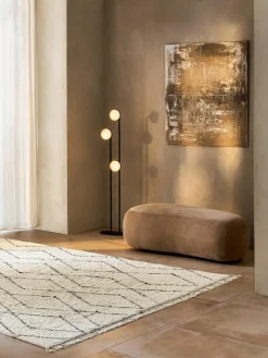 Handgetufteter Baumwollteppich Bina mit Rautenmuster und Fransen