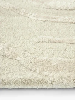 Handgetufteter Kurzflorteppich Winola mit Hoch-Tief-Struktur