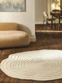 Handgetufteter Wollteppich Niria in organischer Form