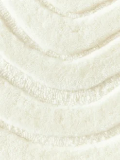 Handgetufteter Wollteppich Niria in organischer Form