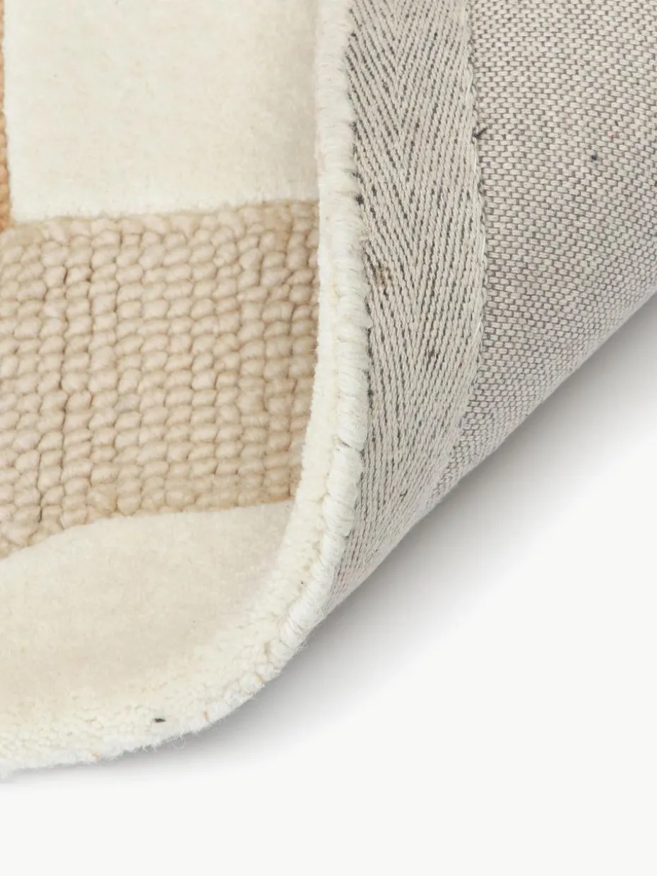 Handgetufteter Wollteppich Corin mit Hoch-Tief-Struktur