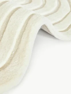 Handgetufteter Wollteppich Niria in organischer Form