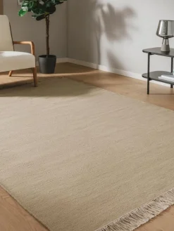 Handgewebter Wollteppich Liv mit Fransen