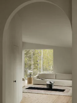 Handgewebter Wollteppich Monolith