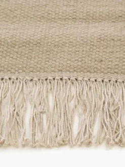 Handgewebter Wollteppich Liv mit Fransen