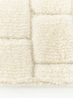 Handgewebter Wollteppich Adley mit Hoch-Tief-Struktur