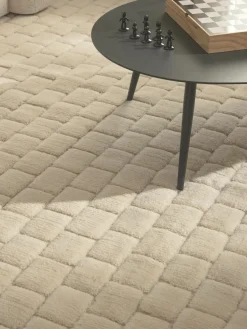 Handgewebter Wollteppich Adley mit Hoch-Tief-Struktur