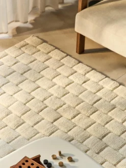 Handgewebter Wollteppich Adley mit Hoch-Tief-Struktur