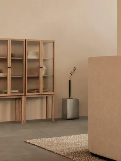 Highboard Curiosity aus Eichenholz