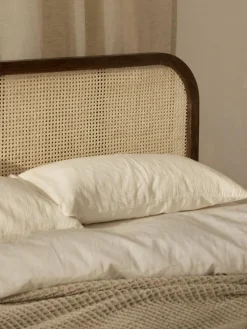 Holzbett Jones mit Kopfteil aus Wiener Geflecht