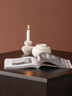 Holz-Couchtisch Lenox mit Rillenrelief