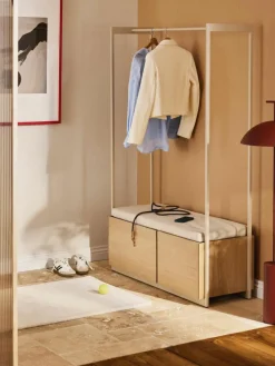 Holz-Garderobe Larsen