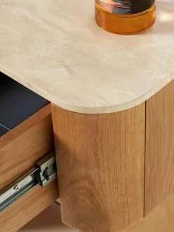 Holz-Nachttisch Zumi mit Travertinplatte