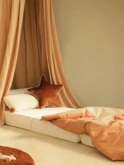 3in1 Samt-Schlafmatratze, Sitzsack und Spieltisch Sleepover