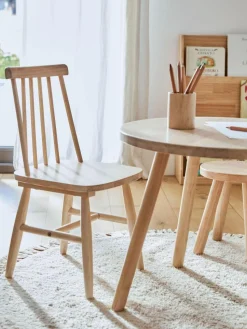 Kinderstuhl Tressia aus Gummibaumholz