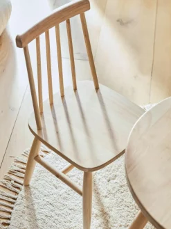 Kinderstuhl Tressia aus Gummibaumholz