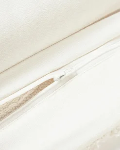 Kissenhülle Gabriel mit getufteten Verzierungen