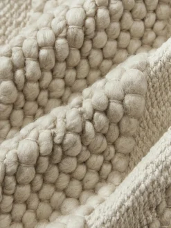 Kissenhülle Hamad mit Hoch-Tief-Struktur