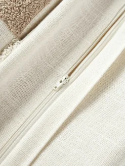 Kissenhülle Scout mit getuftetem Karo-Muster