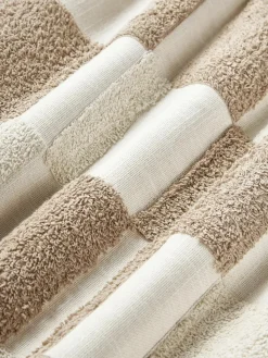 Kissenhülle Scout mit getuftetem Karo-Muster