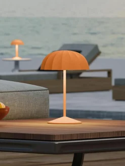 Kleine mobile LED-Außentischlampe Ombrellino, dimmbar