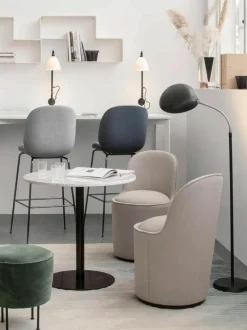 Kleine Stehlampe Cobra, verstellbar