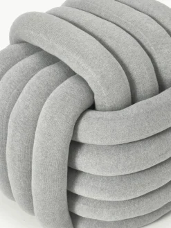 Knoten-Pouf Twist