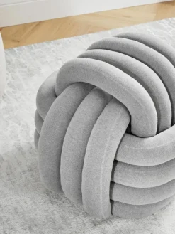 Knoten-Pouf Twist