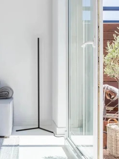 LED-Stehlampe V-Line