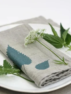 Leinen-Serviette Brennnesselblatt, handbedruckt