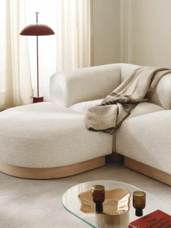 Modulares Sofa Natalie (3-Sitzer) aus Teddy-Bouclé mit Hocker