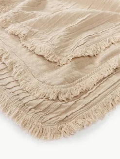 Plissierte Baumwolldecke Artemis mit Fransen