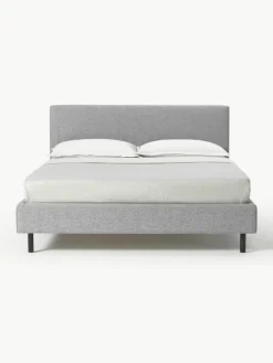 Polsterbett Giulia mit Holzfüßen