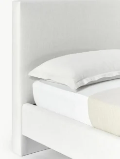 Polsterbett Giulia mit Holzfüßen