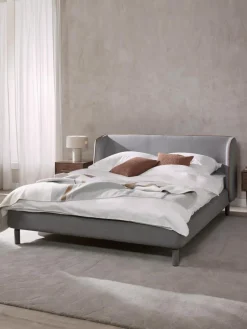 Polsterbett Luma mit Kopfteil