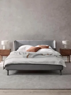 Polsterbett Luma mit Kopfteil