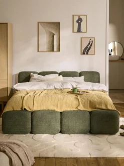Polsterbett Tayla aus Teddy-Bouclé mit Stauraum