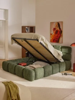 Polsterbett Tayla aus Teddy-Bouclé mit Stauraum