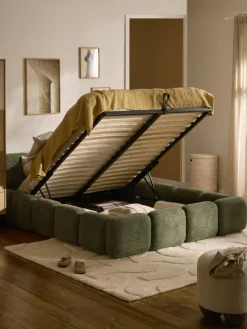 Polsterbett Tayla aus Teddy-Bouclé mit Stauraum