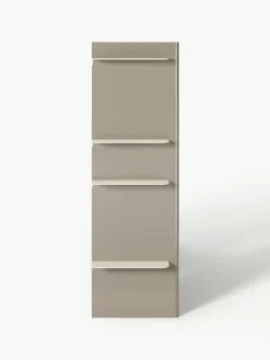 Regal Rami mit Metall-Elementen