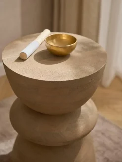 Runder Beistelltisch Benno aus Mangoholz